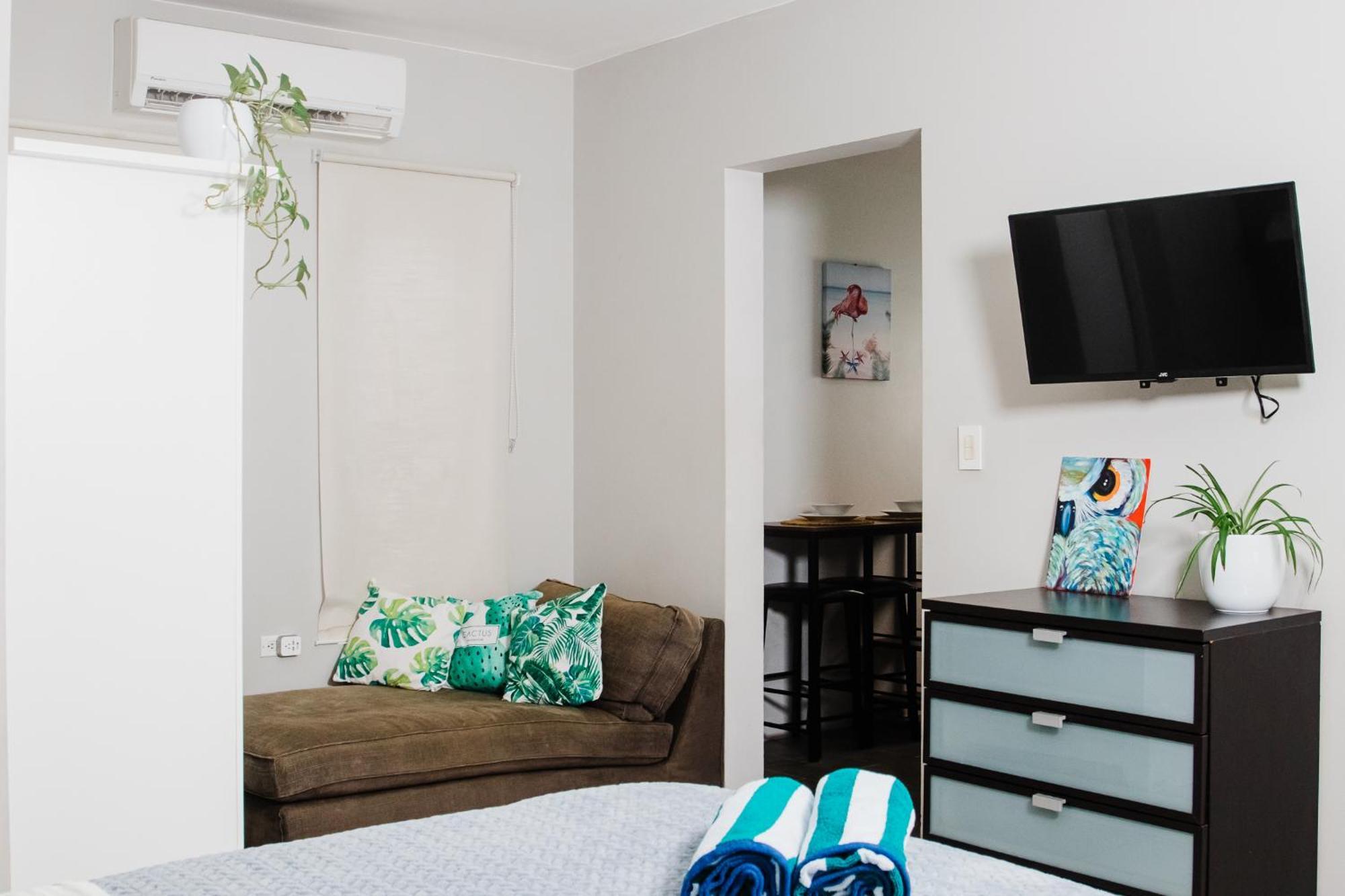Flora Fauna 84 Aruba Apartment Палм Бийч Екстериор снимка